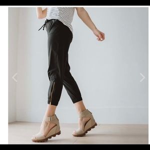 Albion Fit jetsetters.